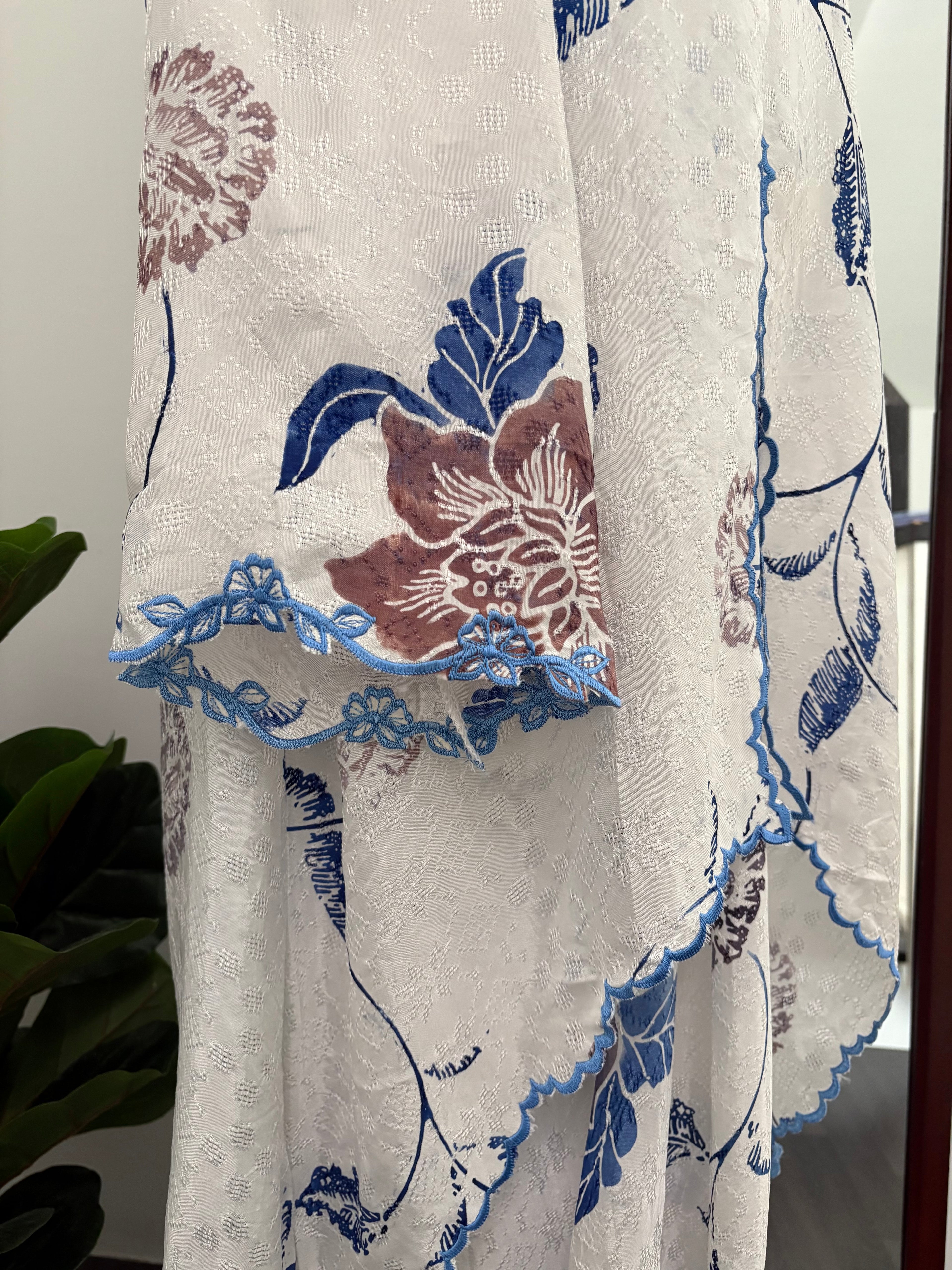 Kebaya Lea (White Blue)