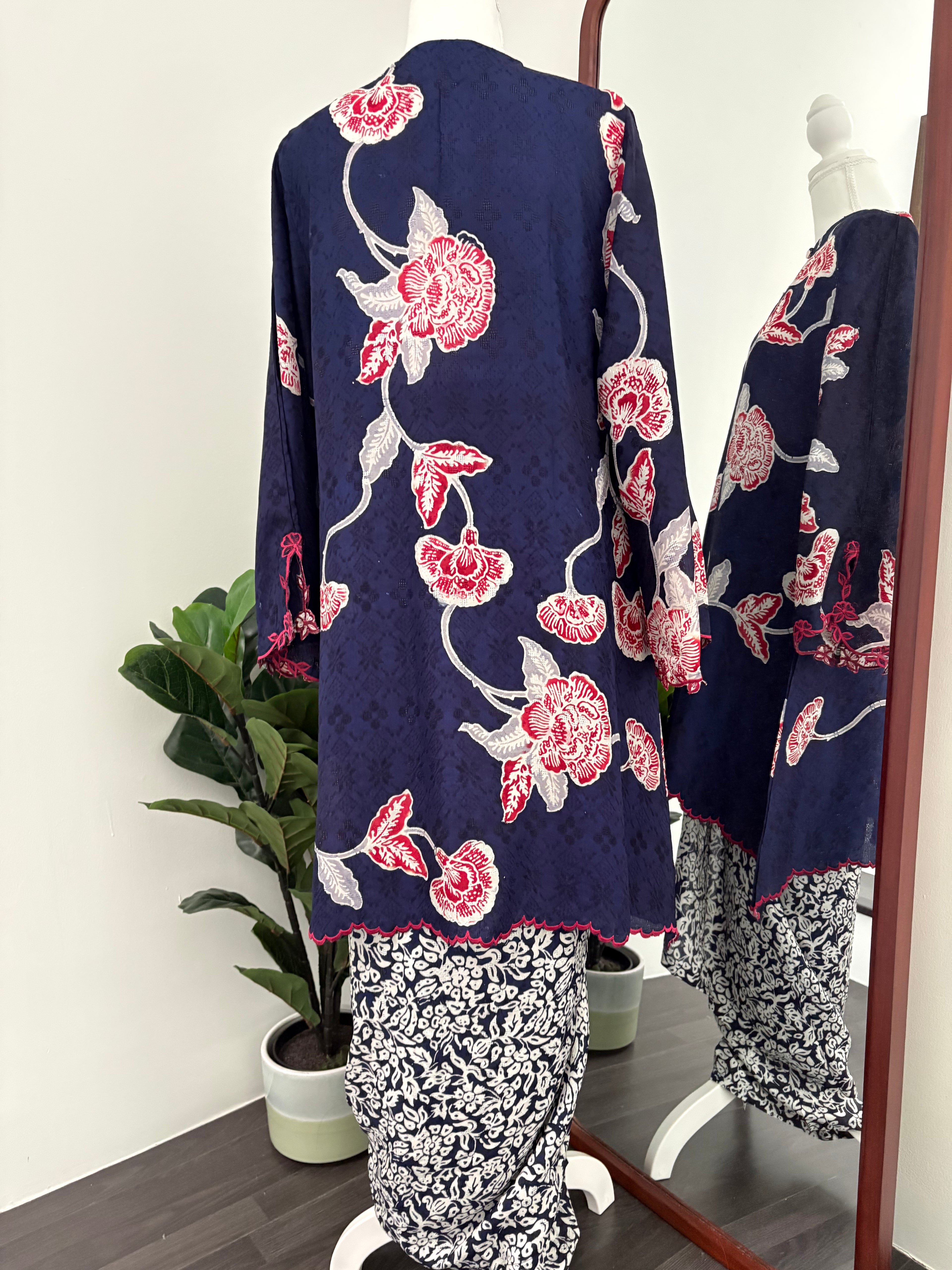 Kurung Ana (Navy Red)