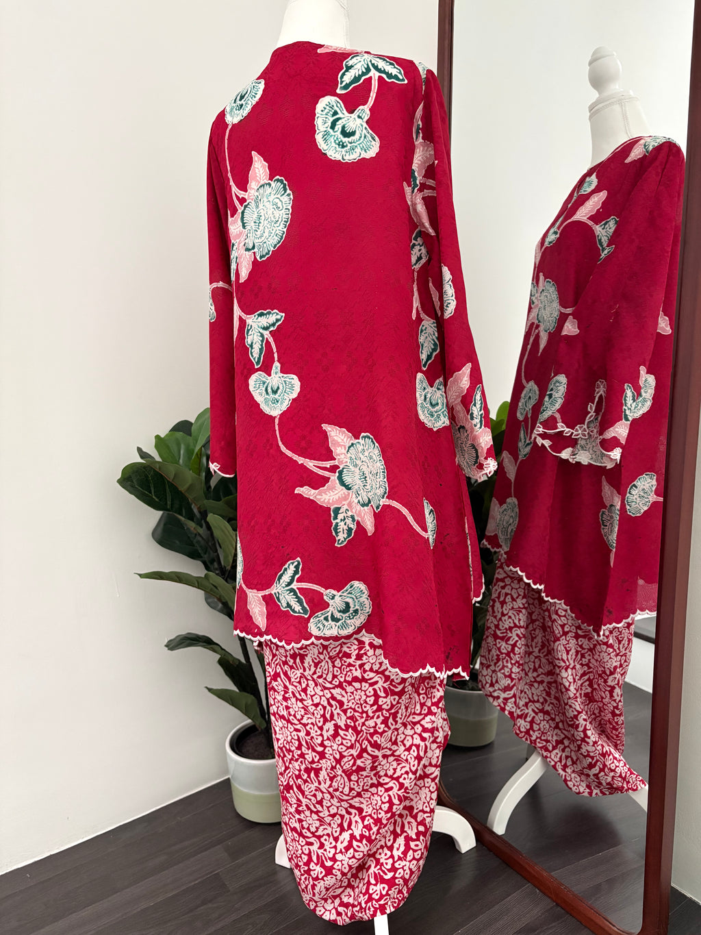 Kurung Ana (Chili Red )