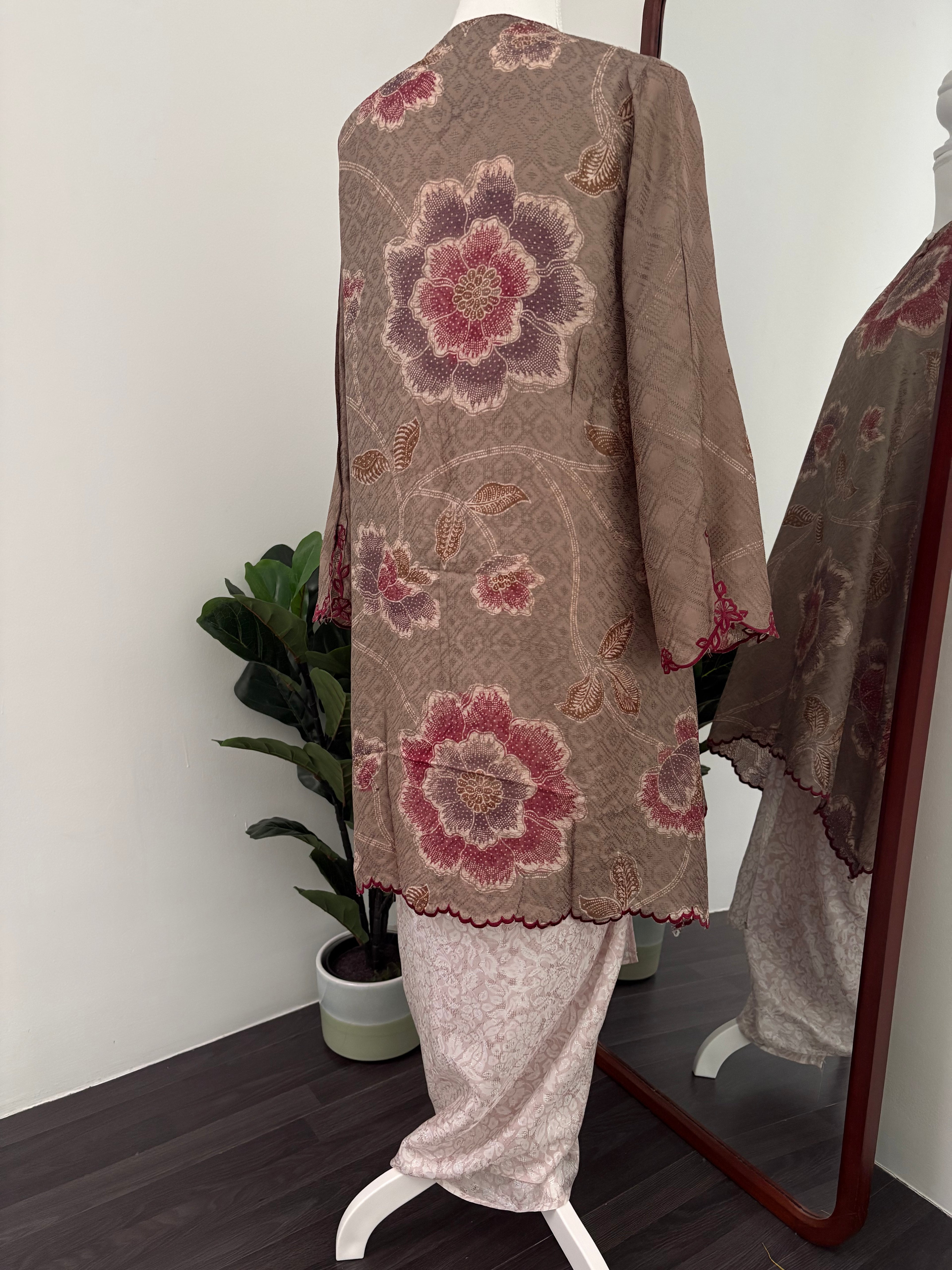 Kurung Ana (Mocha Burgundy)