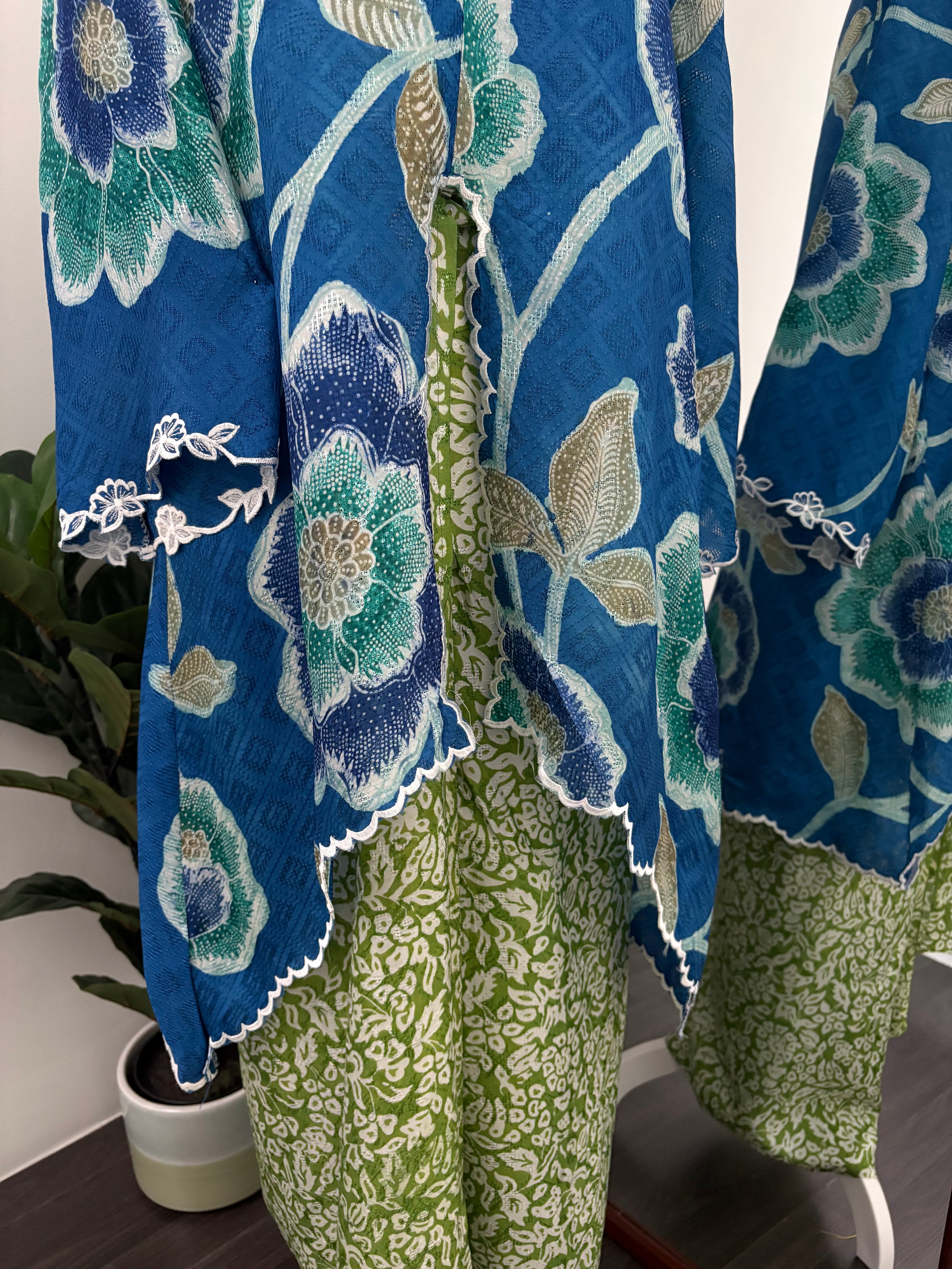 Kebaya Lea (Blue Green)