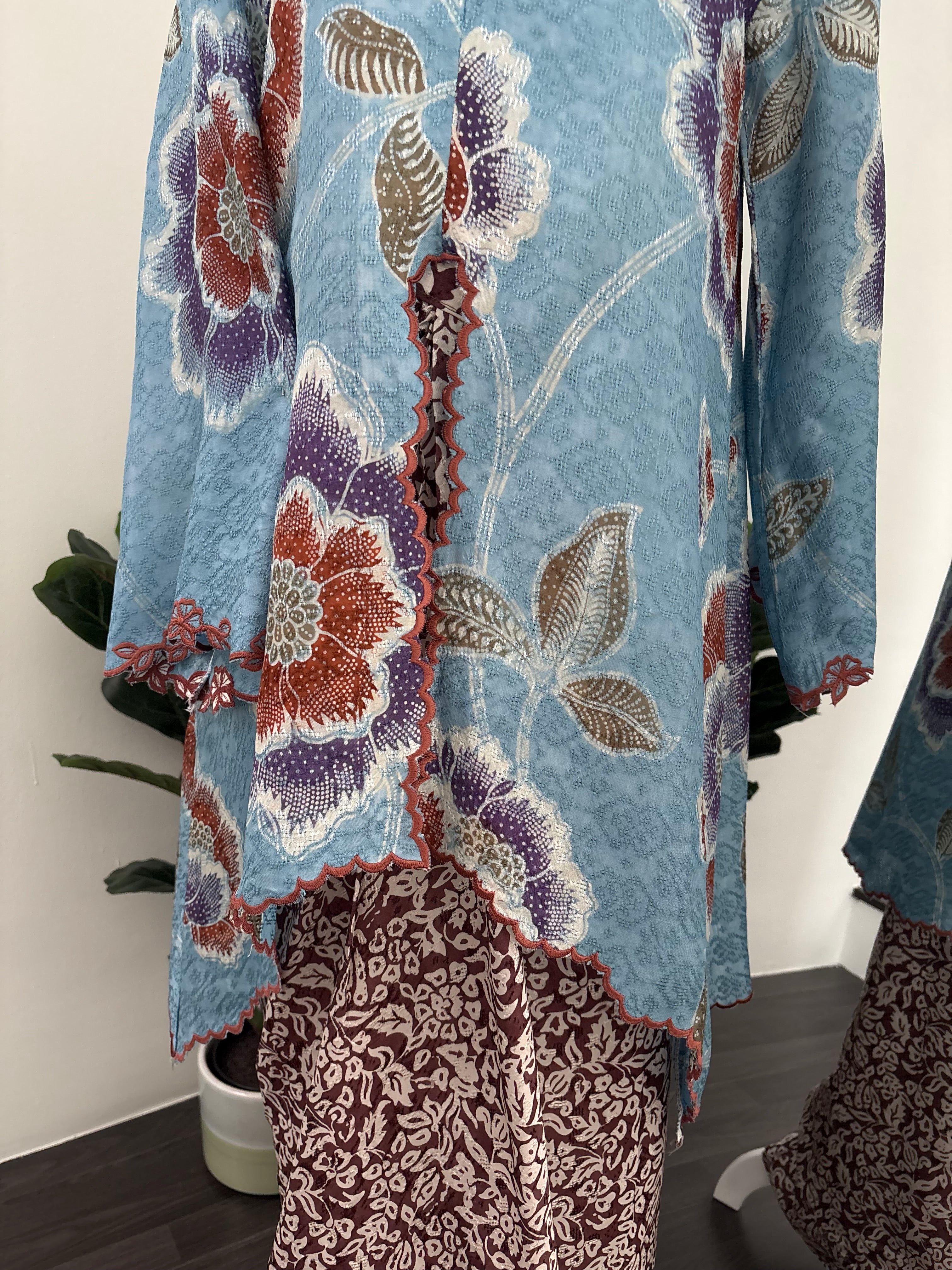 Kebaya Lea (Blue Brown)