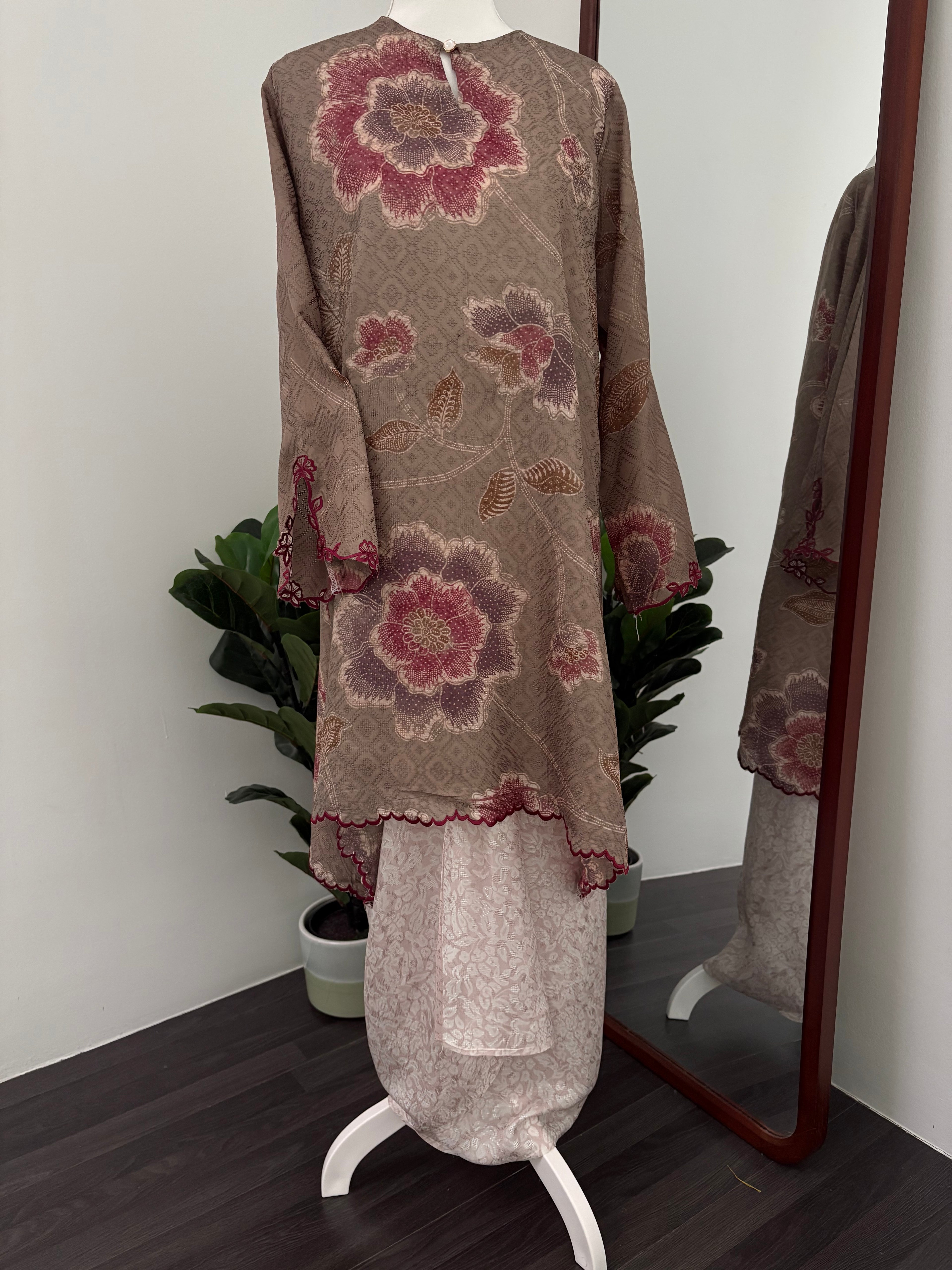 Kurung Ana (Mocha Burgundy)