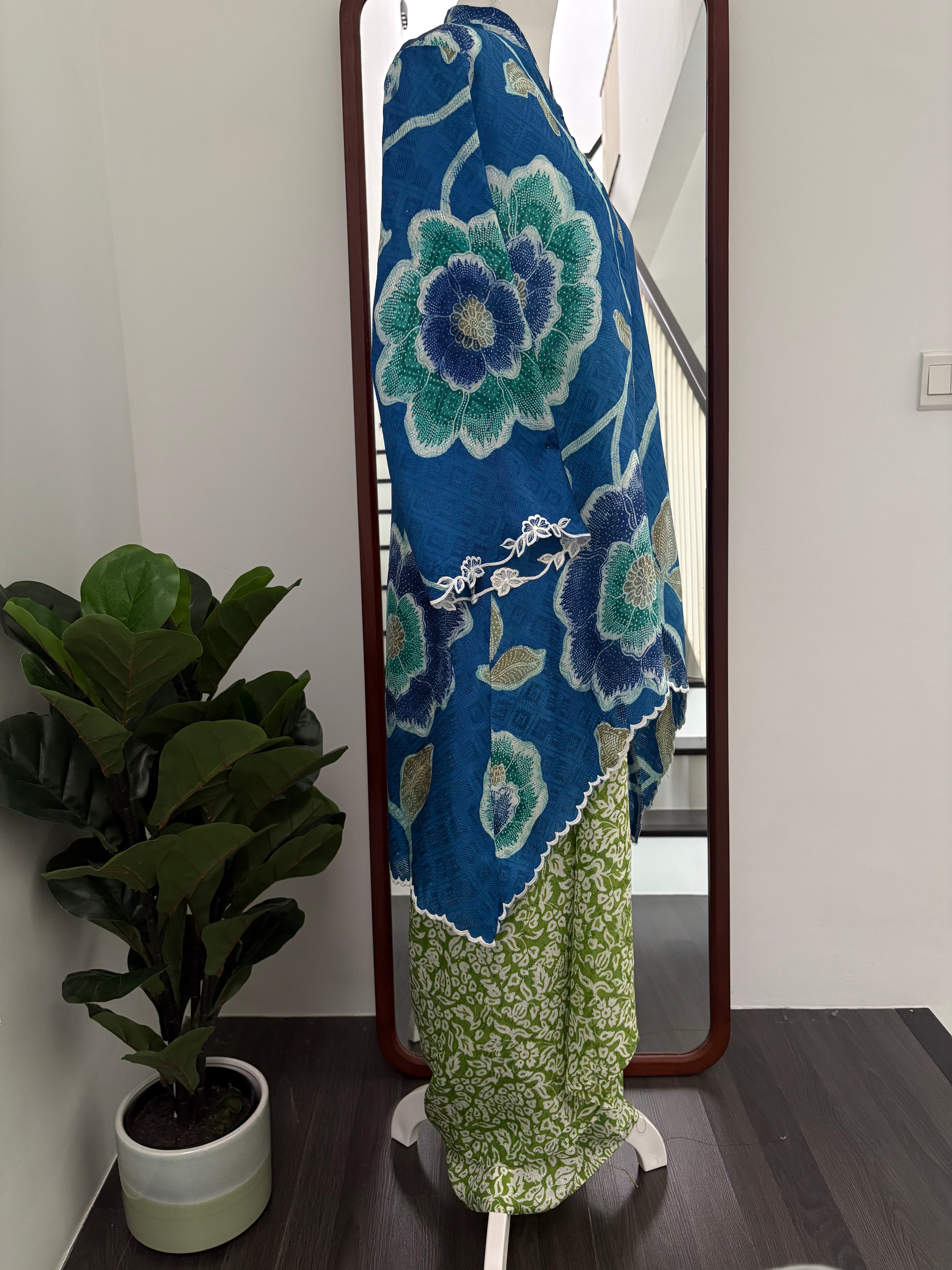 Kebaya Lea (Blue Green)