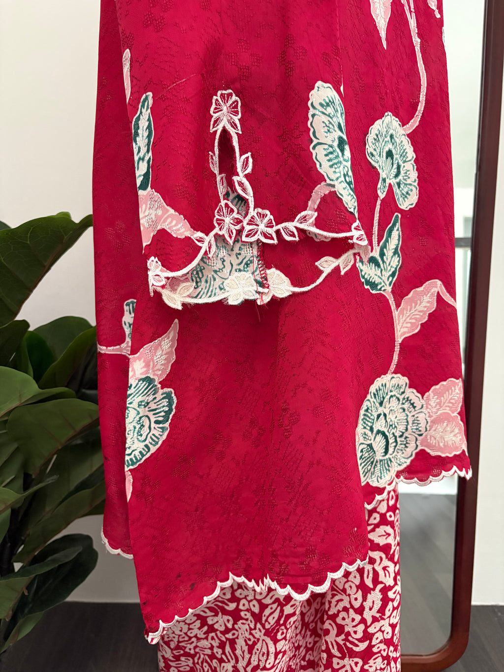 Kurung Ana (Chili Red )