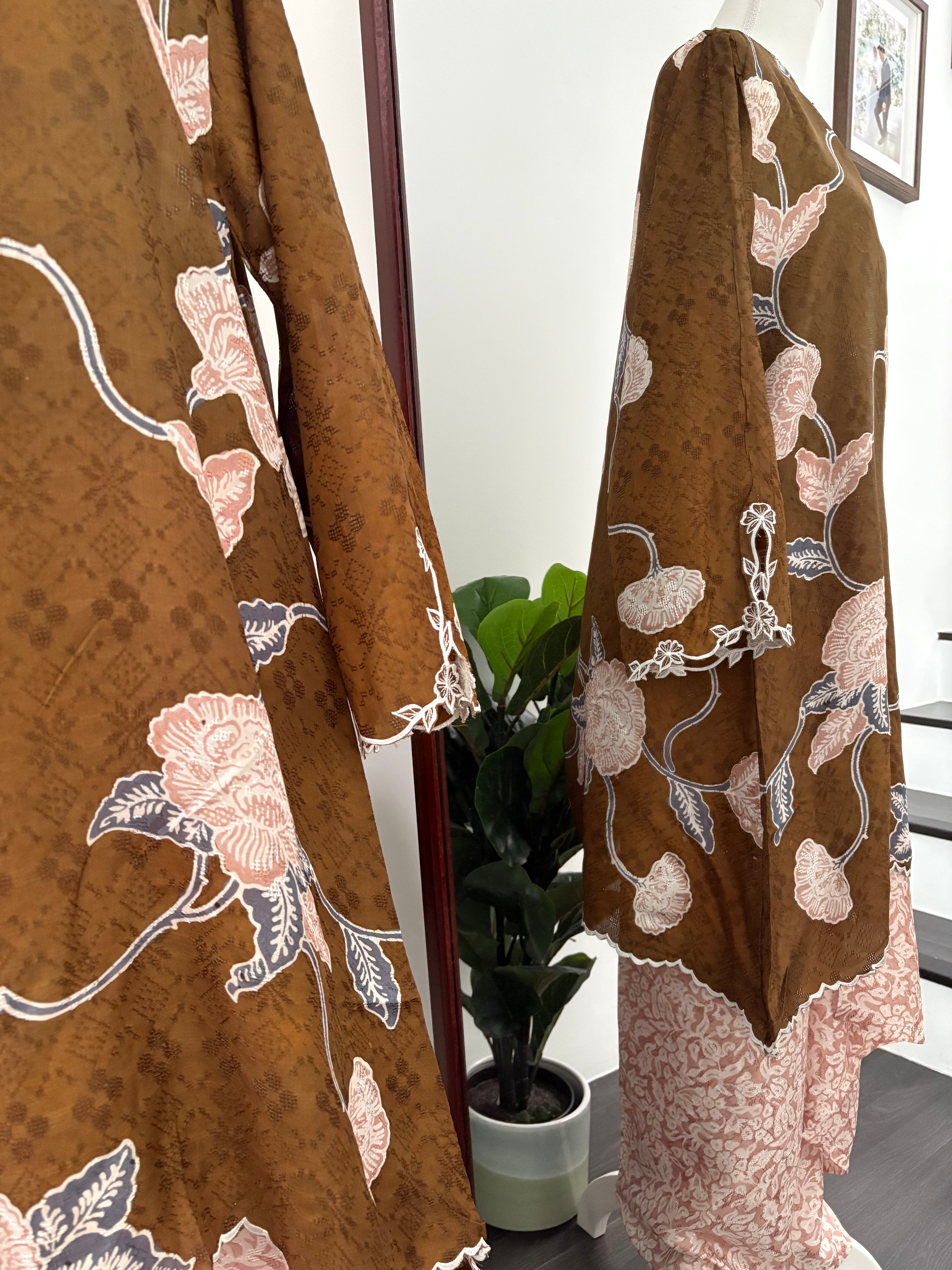 Kurung Ana (Golden Brown)