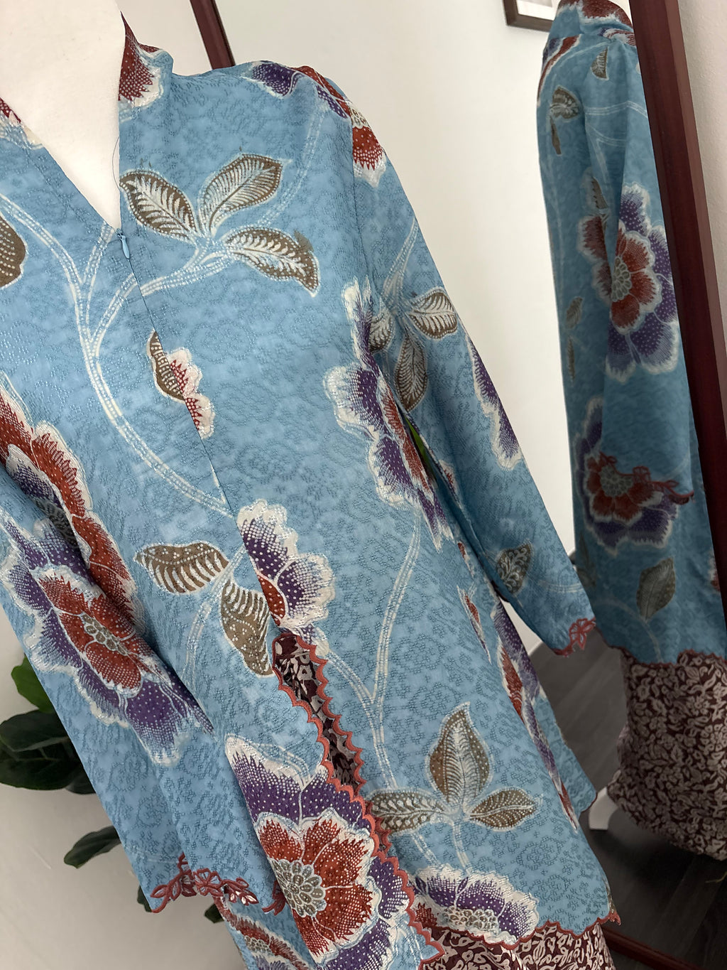 Kebaya Lea (Blue Brown)
