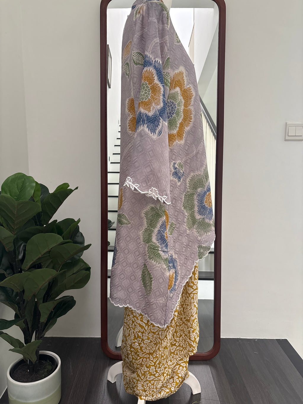 Kebaya Lea (Grey Yellow)