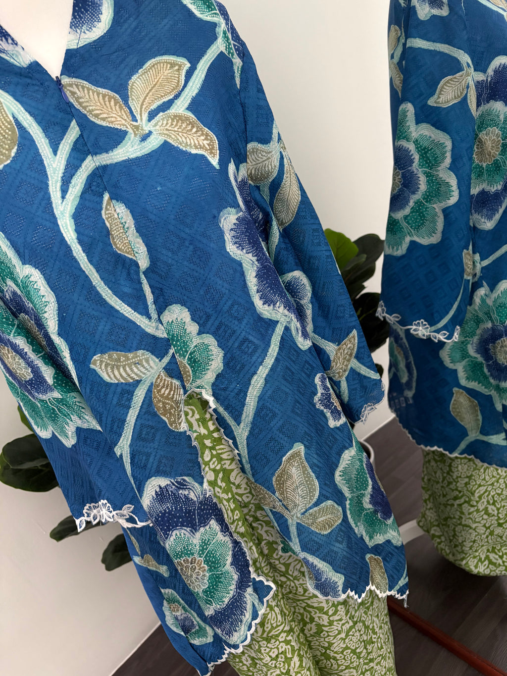Kebaya Lea (Blue Green)