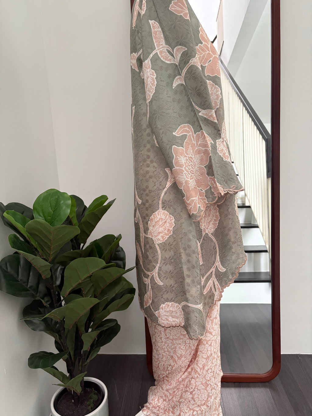 Kebaya Lea (Sage Nude)