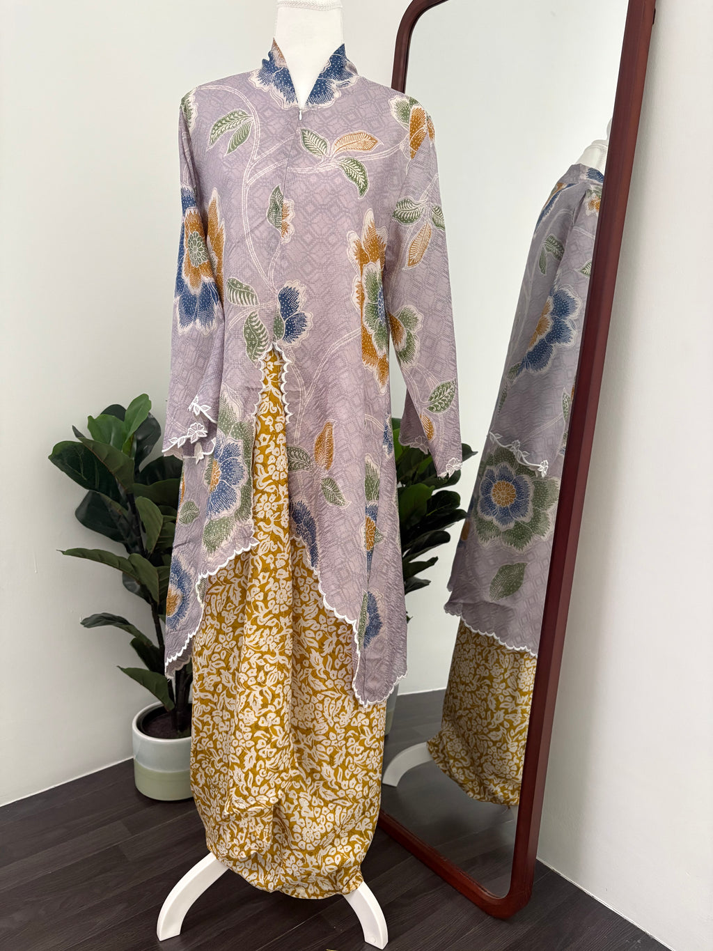 Kebaya Lea (Grey Yellow)